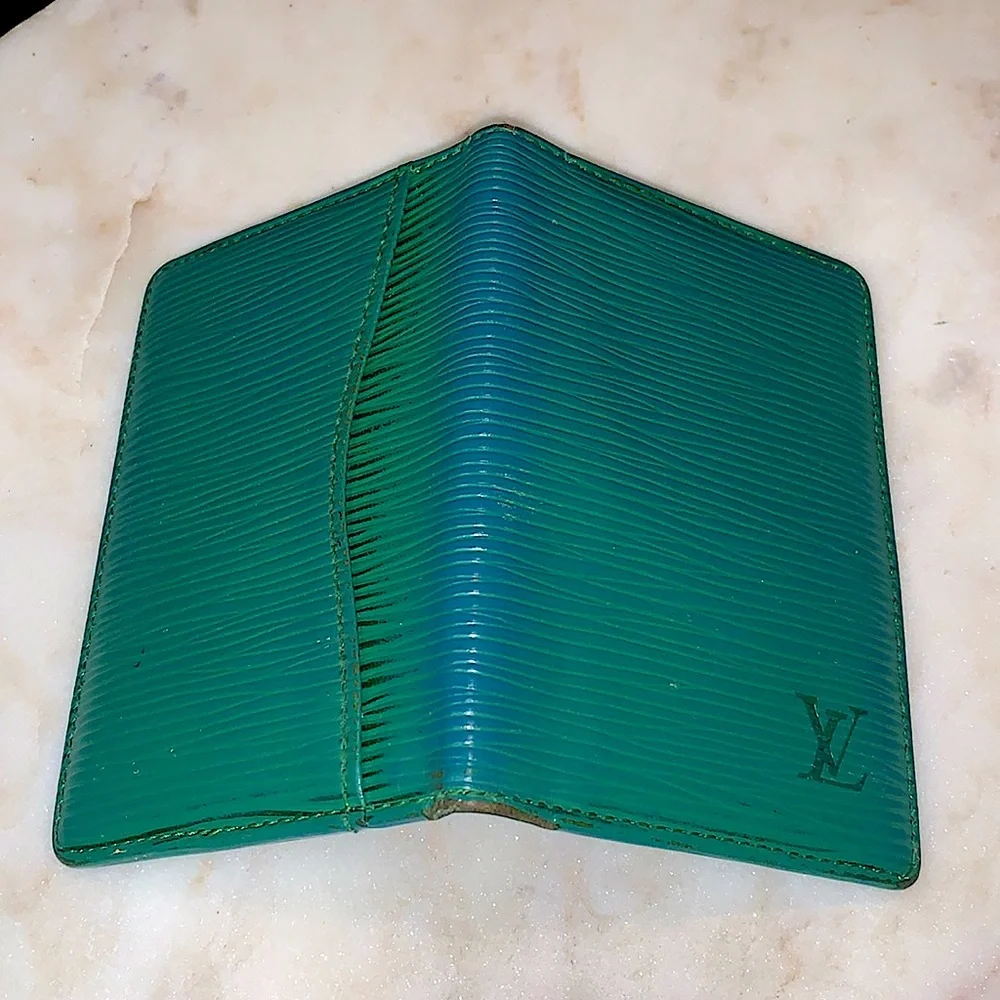 LOUIS VUITTON POCHETTE CARD HOLDER GREEN EPI LEATHER VINTAGE 1998 FRANCE
